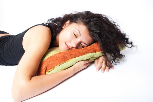 sleeping-500x333 睡眠時無呼吸症候群(SAS)　原因と対策について調べてみた