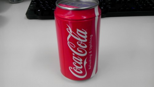 jackie_martinez_30425-500x332 コカコーラのハッピー缶が当たったので開封してみた！