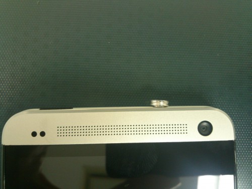 ga200-5-500x333 HTC J ONE(HTL22)にギルドデザインのイヤホンジャックカバーをつけてみた
